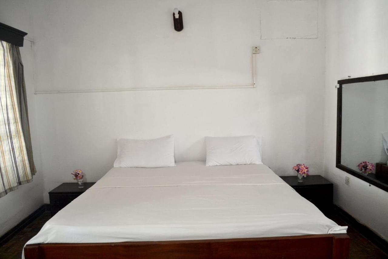 The New Big Tree Beach Resort Mombassa Buitenkant foto