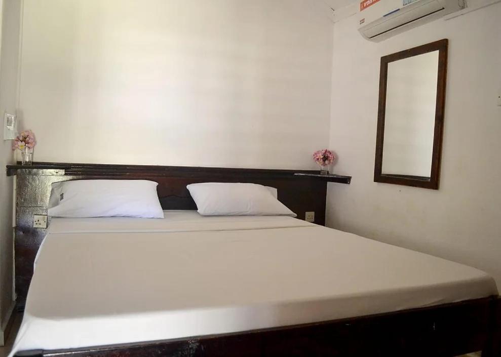 The New Big Tree Beach Resort Mombassa Buitenkant foto
